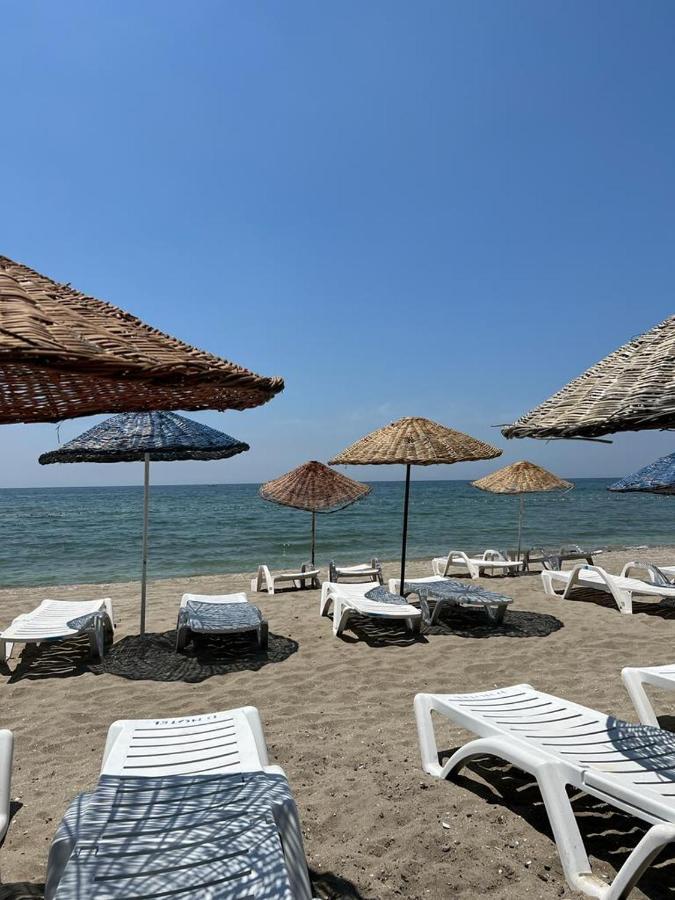 Deniz Hotel Kumburgaz Бююкчекмедже Екстериор снимка