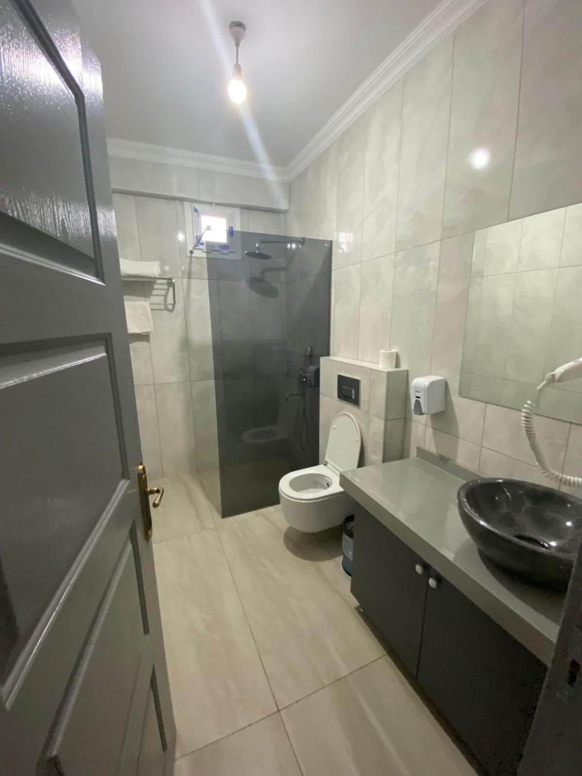 Deniz Hotel Kumburgaz Бююкчекмедже Екстериор снимка
